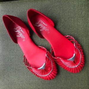 BRAND NEW Fergie Nickel Leather Closed Toe Flats